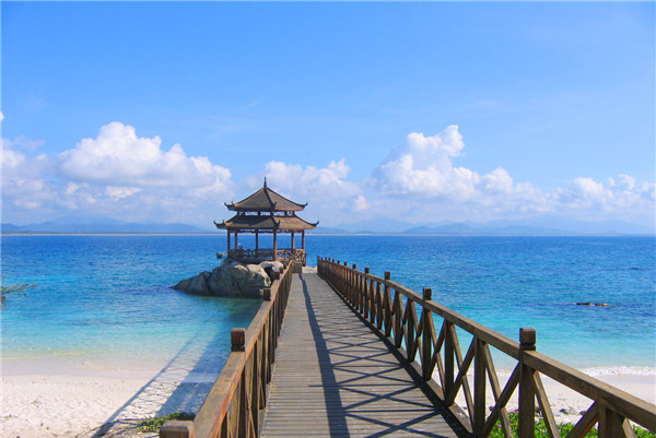 休闲度假，这样的碧海蓝天是哪里？